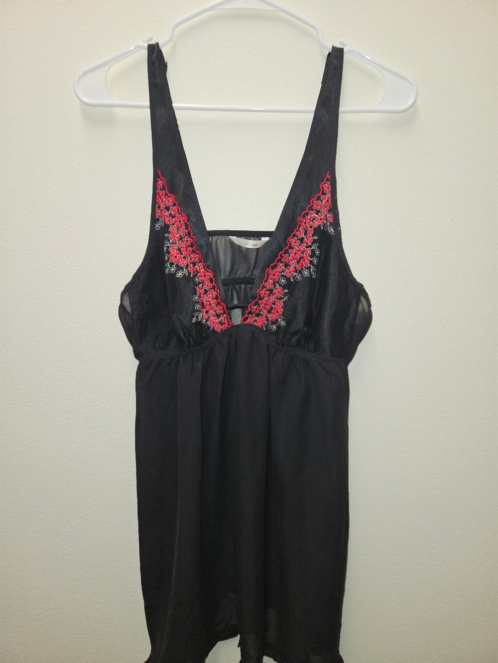 Flora Womans Black Chemise Size M